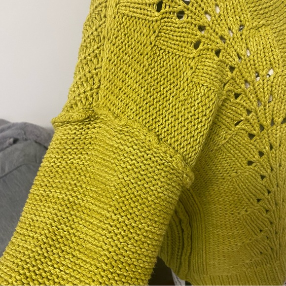 Free People Bell Song Women's Size Small Sweater Oversized Boxy Green in Colour - Picture 5 of 10